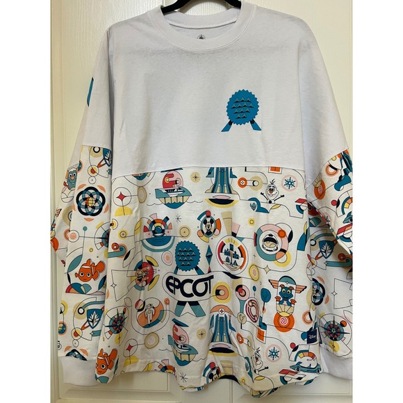 Disney World Tops - Disney Spirit Jersey EPCOT Size Large NWT
